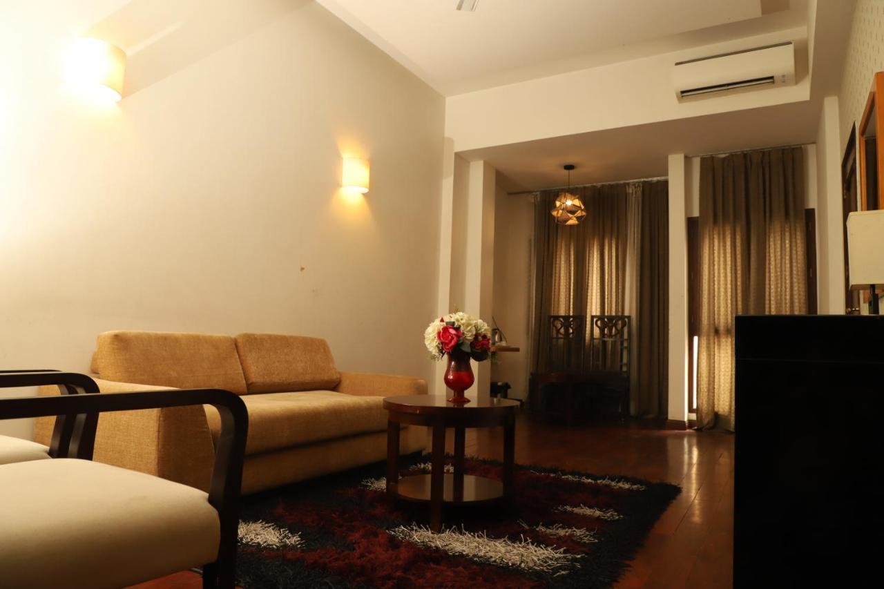 L'Elegant Hotel & Banquet Ghaziabad Exterior photo